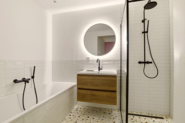 Medium property photo - Van Oldenbarneveldtstraat 52H, 1052 KC Amsterdam